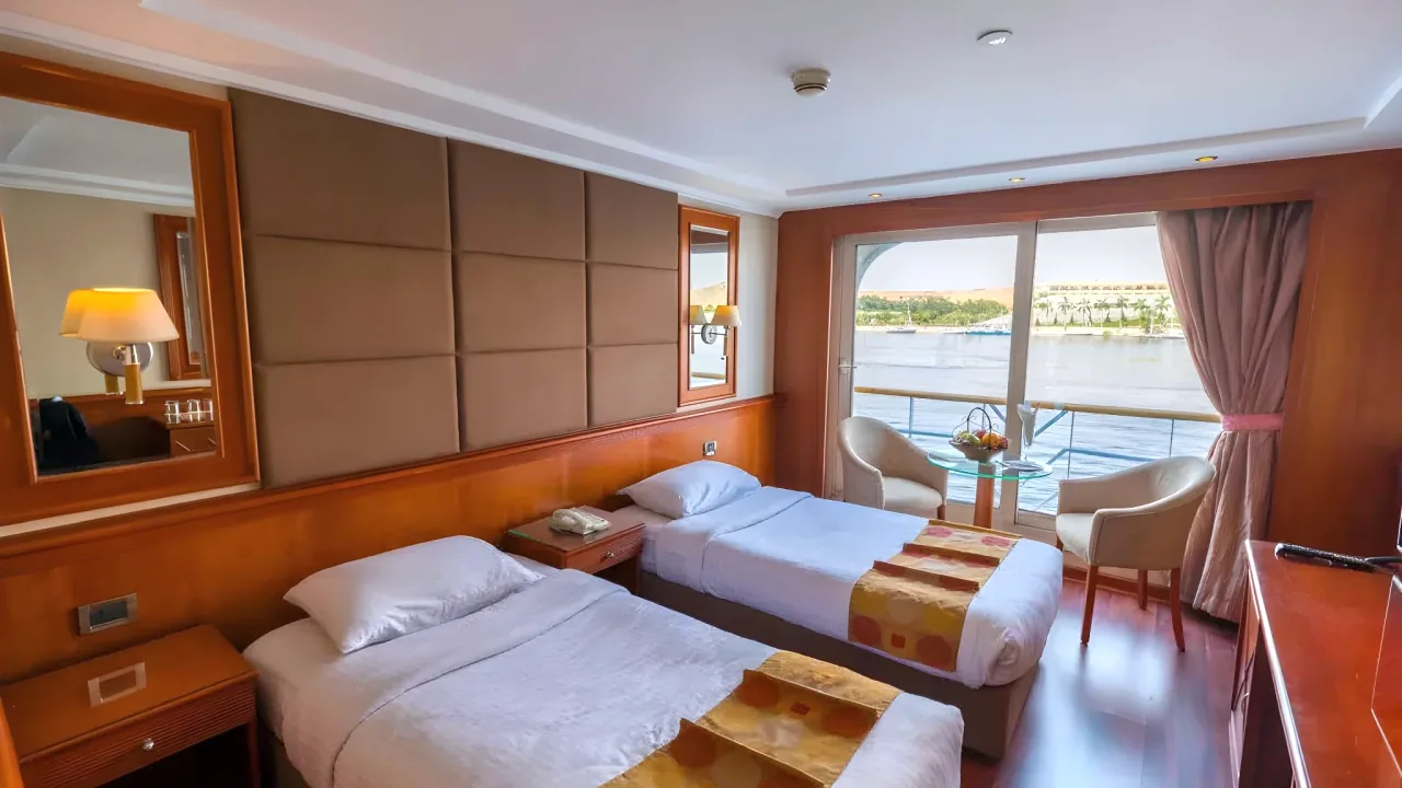 Royal Ruby | Cruise Trip